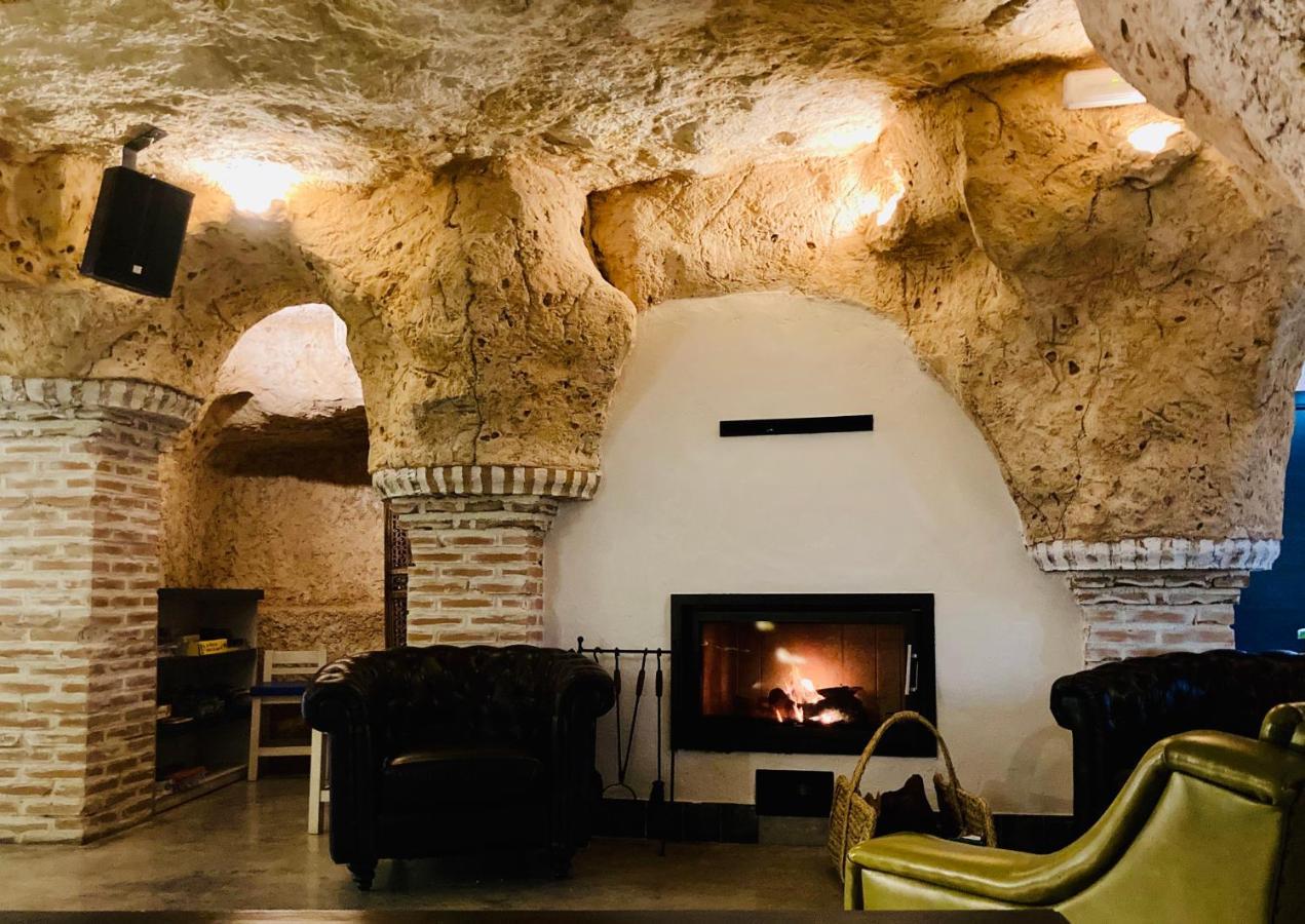 Casa Rural Cueva El Nido Casas de Fernando Alonso Eksteriør billede