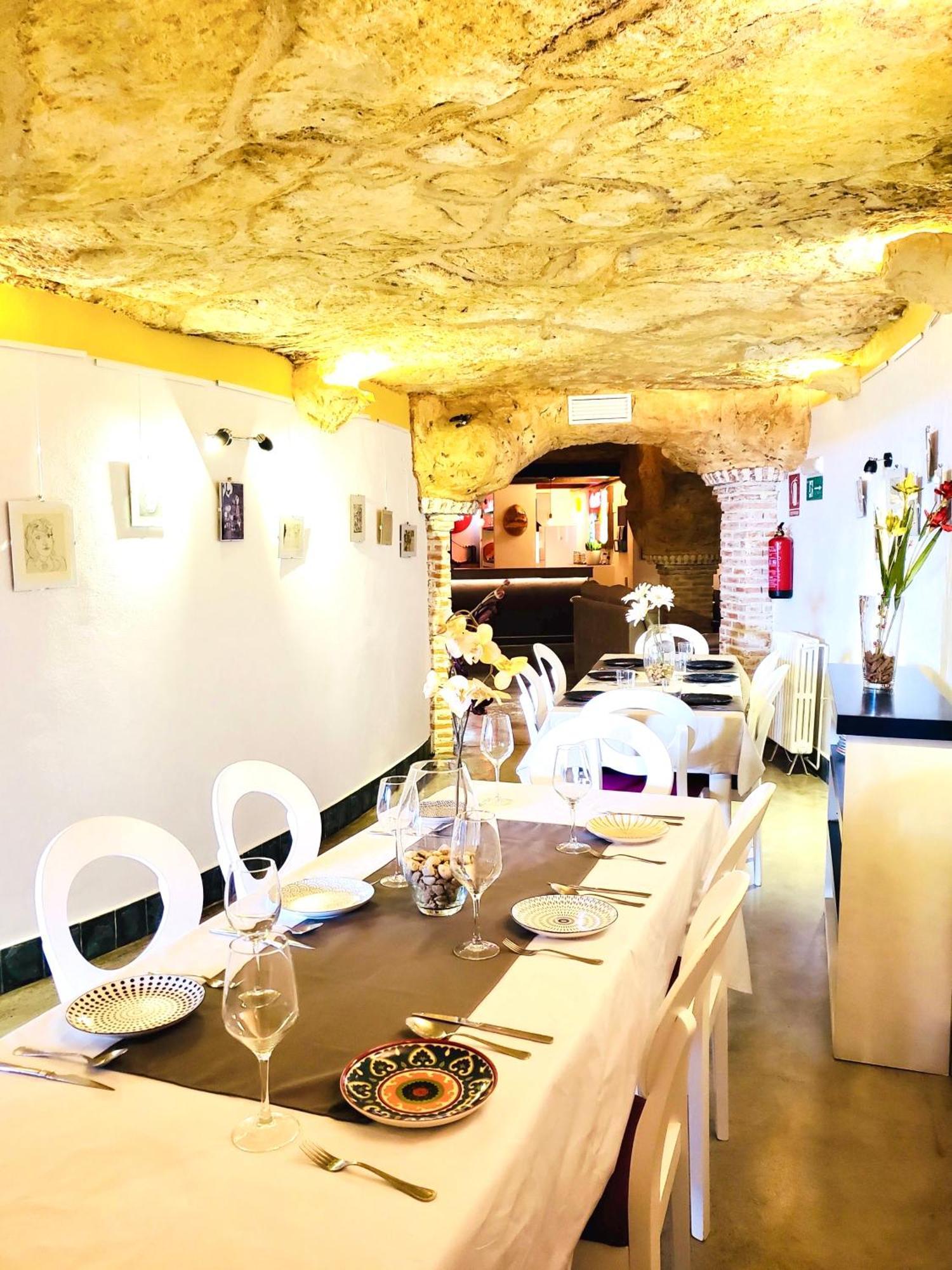 Casa Rural Cueva El Nido Casas de Fernando Alonso Eksteriør billede