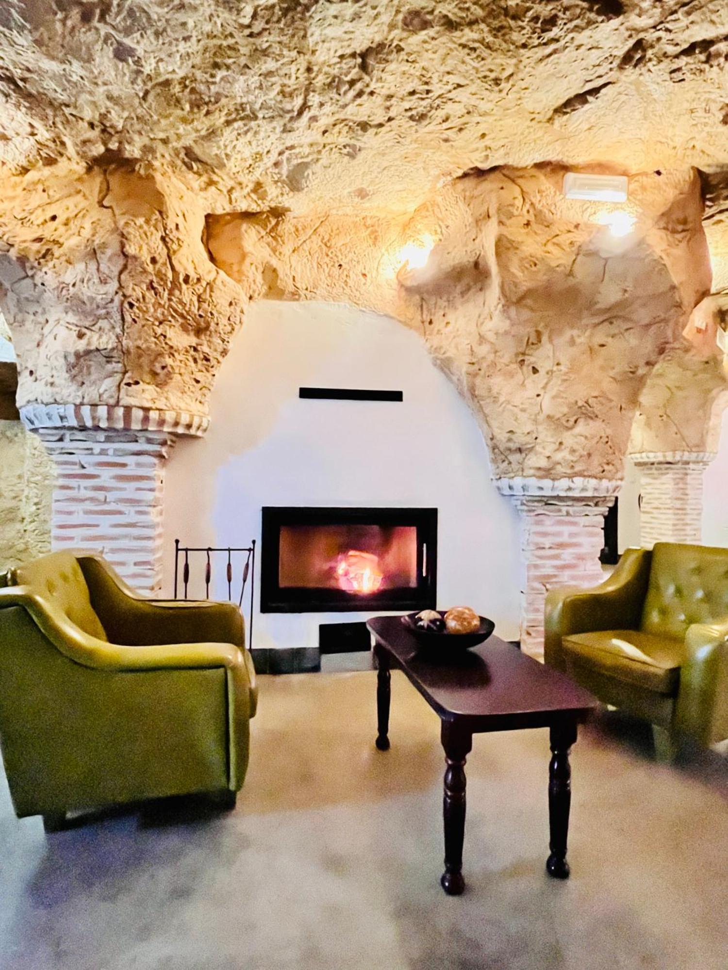 Casa Rural Cueva El Nido Casas de Fernando Alonso Eksteriør billede